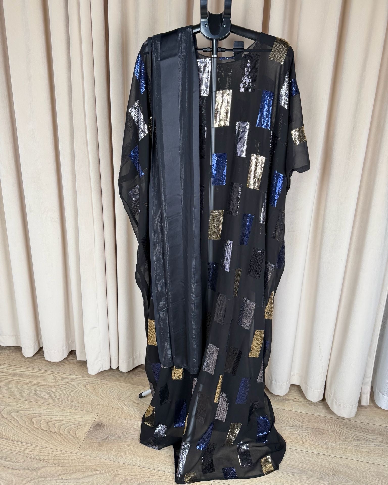 Black Checkered Dirac Set